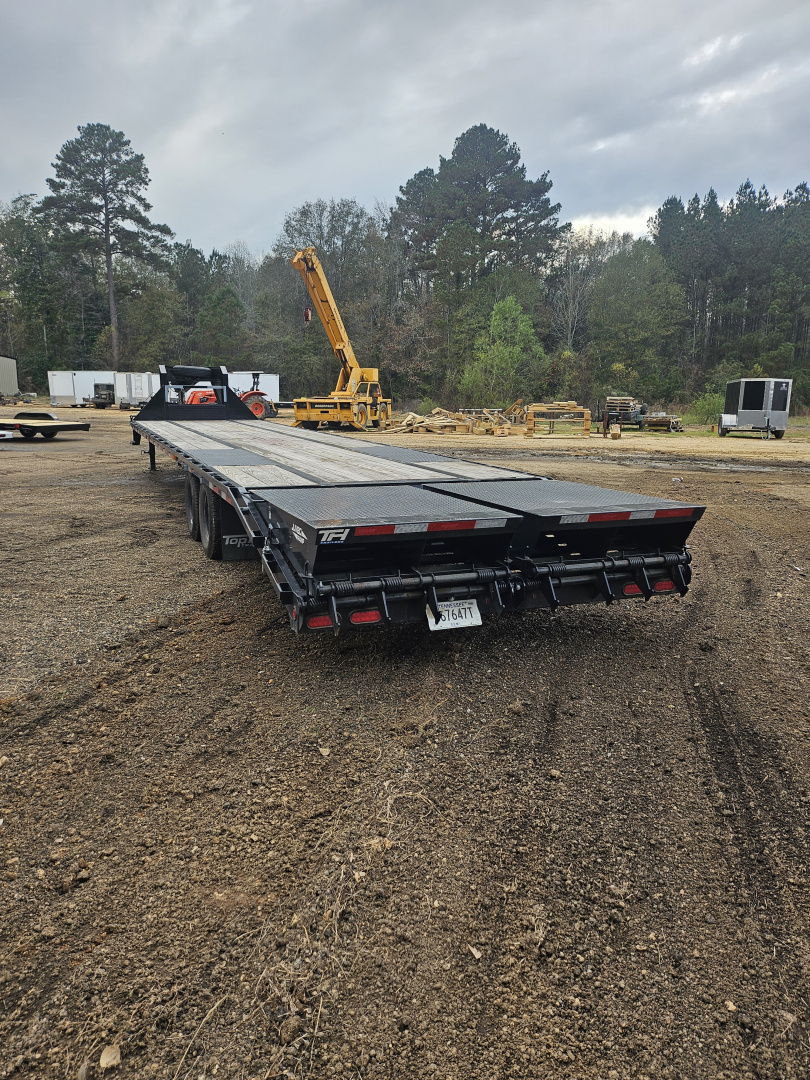 Used 2025 Top Hat 102"X40' Gooseneck, 2 Jumbo Ramps Flatbed Trailer