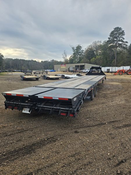 Used 2025 Top Hat 102"X40' Gooseneck, 2 Jumbo Ramps Flatbed Trailer