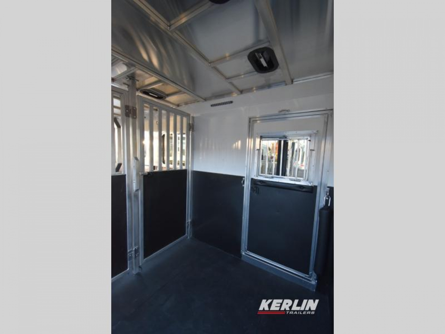 New 2027 Merhow Trailers 2+1 Horse Trailer