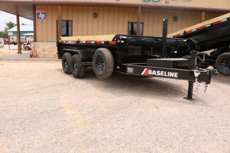 New 2025 Diamond C Trailers HDU207