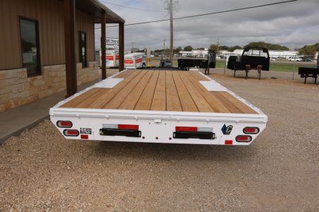 New 2026 Diamond C Trailers DEC207