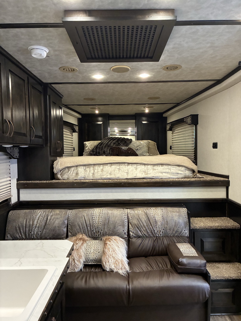 New 2026 Cimarron Trailers 3 Horse 10' 8" Trail Boss Conversions Living Quarters Horse Trailer