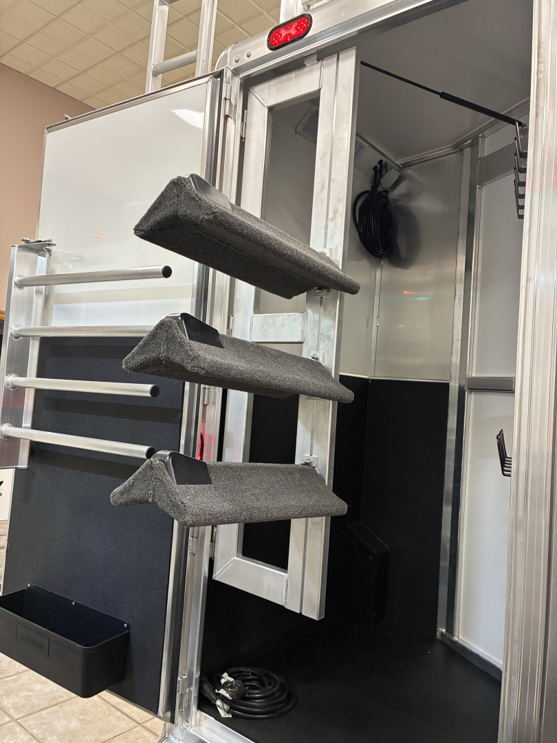 New 2026 Cimarron Trailers 3 Horse 10' 8" Trail Boss Conversions Living Quarters Horse Trailer