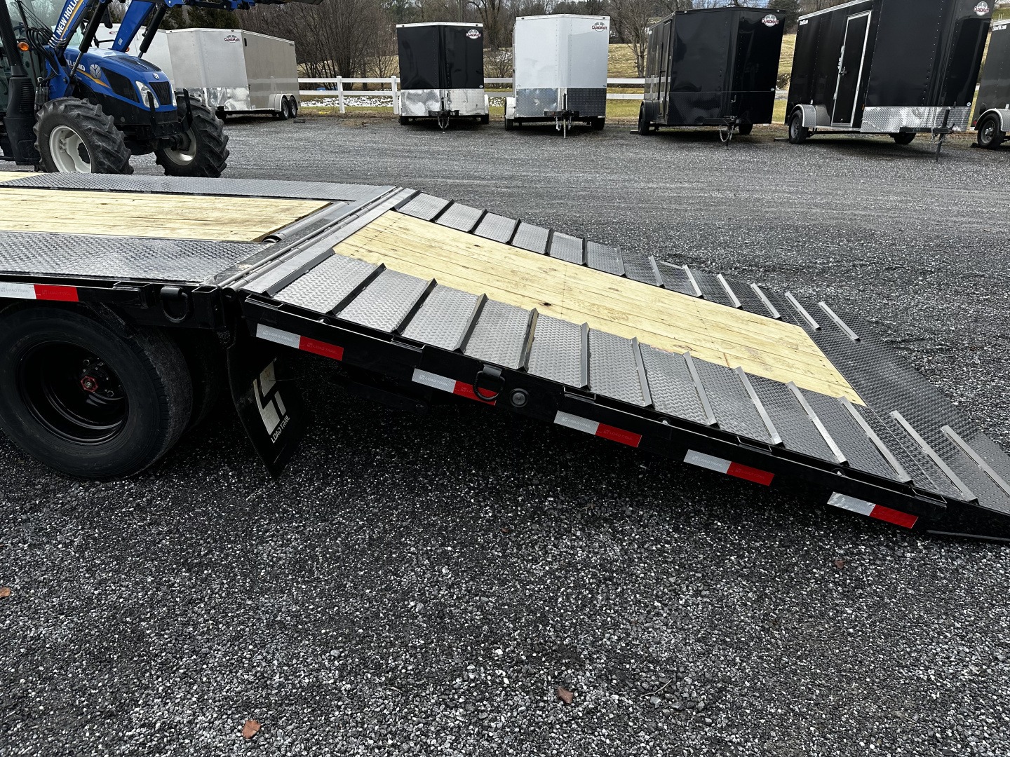 New 2026 Load Trail 30' Tandem Low-Pro Gooseneck w/Hyd. Dove Equipment Trailer