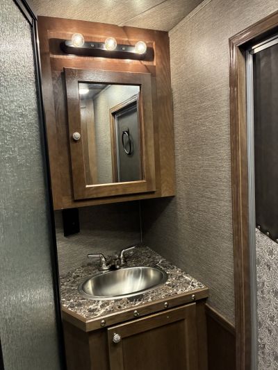 New 2026 SMC 4H 13' LQ Horse Trailer