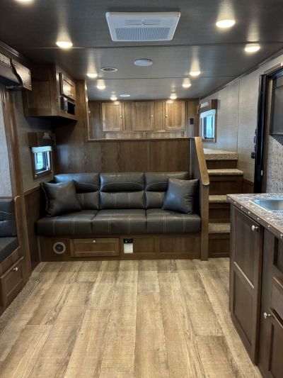 New 2026 SMC 4H 13' LQ Horse Trailer
