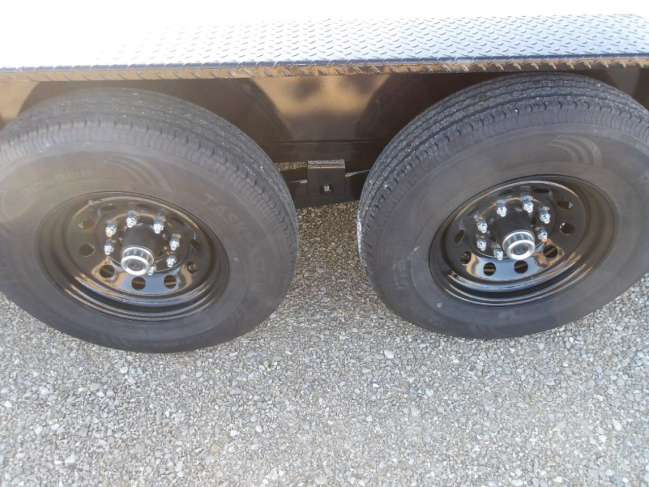 New 2026 PJ Trailers 83x20 CD202 Equipment Trailer