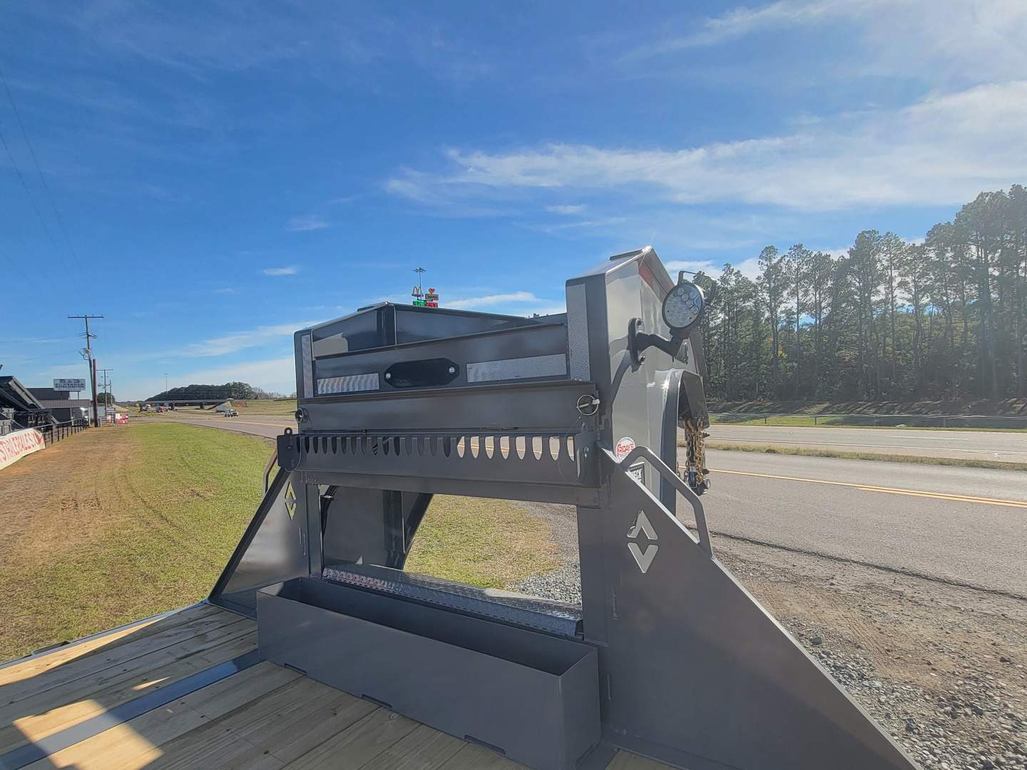 New 2026 Diamond C Trailers FMAX212 32' x 102" Hydraulic Dovetail Pacesetter Edition