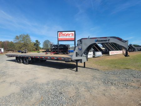 New 2026 Diamond C Trailers FMAX212 32' x 102" Hydraulic Dovetail Pacesetter Edition