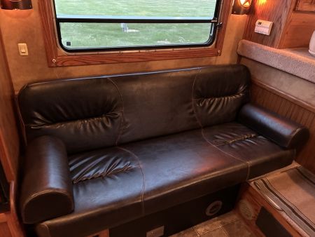 Used 2007 Cimarron 2H 11' LQ Horse Trailer