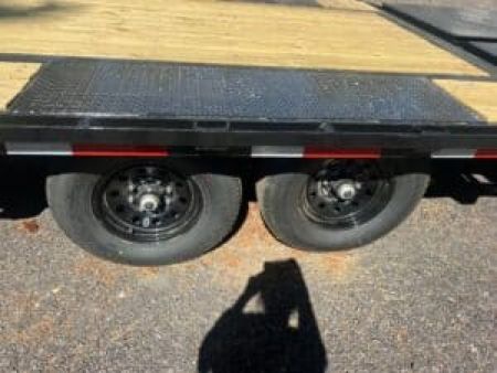 New 2026 Top Hat Trailers 102X20+5 15.9K Flatbed Trailer