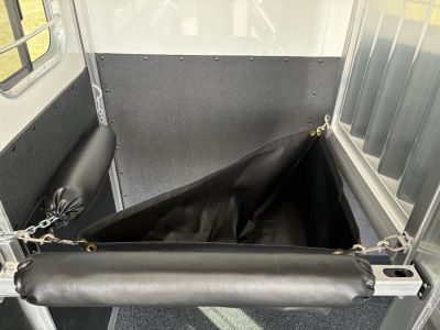 New 2027 4-Star 2H Straight Load Bumper Pull Horse Trailer