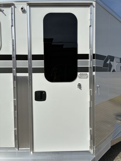 New 2027 4-Star 2H Straight Load Bumper Pull Horse Trailer