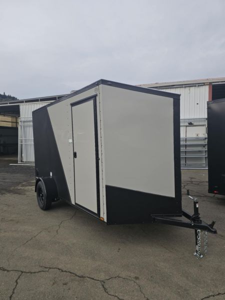 New SALE! ENCLOSED CARGO 2026 Continental VHW612SA 3500 GVWR BLACK PACKAGE LOADED RAMP