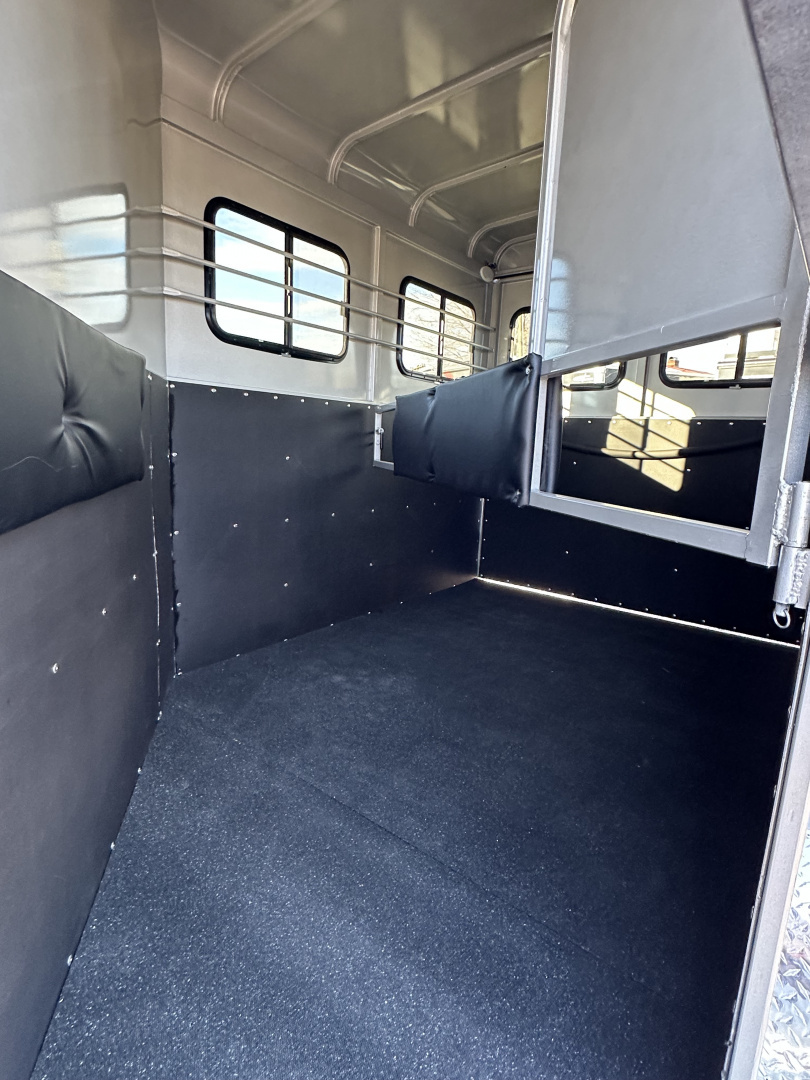 7×15 Horse Livestock Trailer photo 4