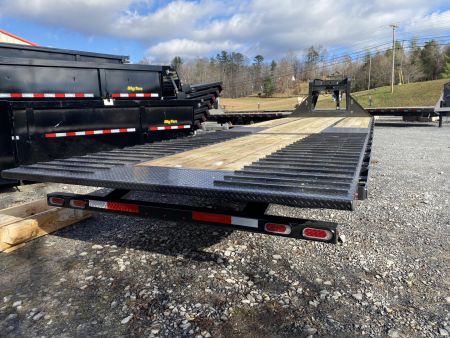 New 2026 Diamond C FMAX212 GOOSENECK TRAILER HYDRO JACKS & DOVE ALUMINUM OUTER RIMS