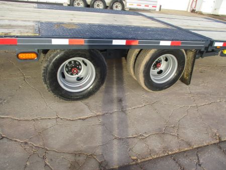 New 2026 Titan Trailer Flatbed Flatbed Trailer 8'6 X 33