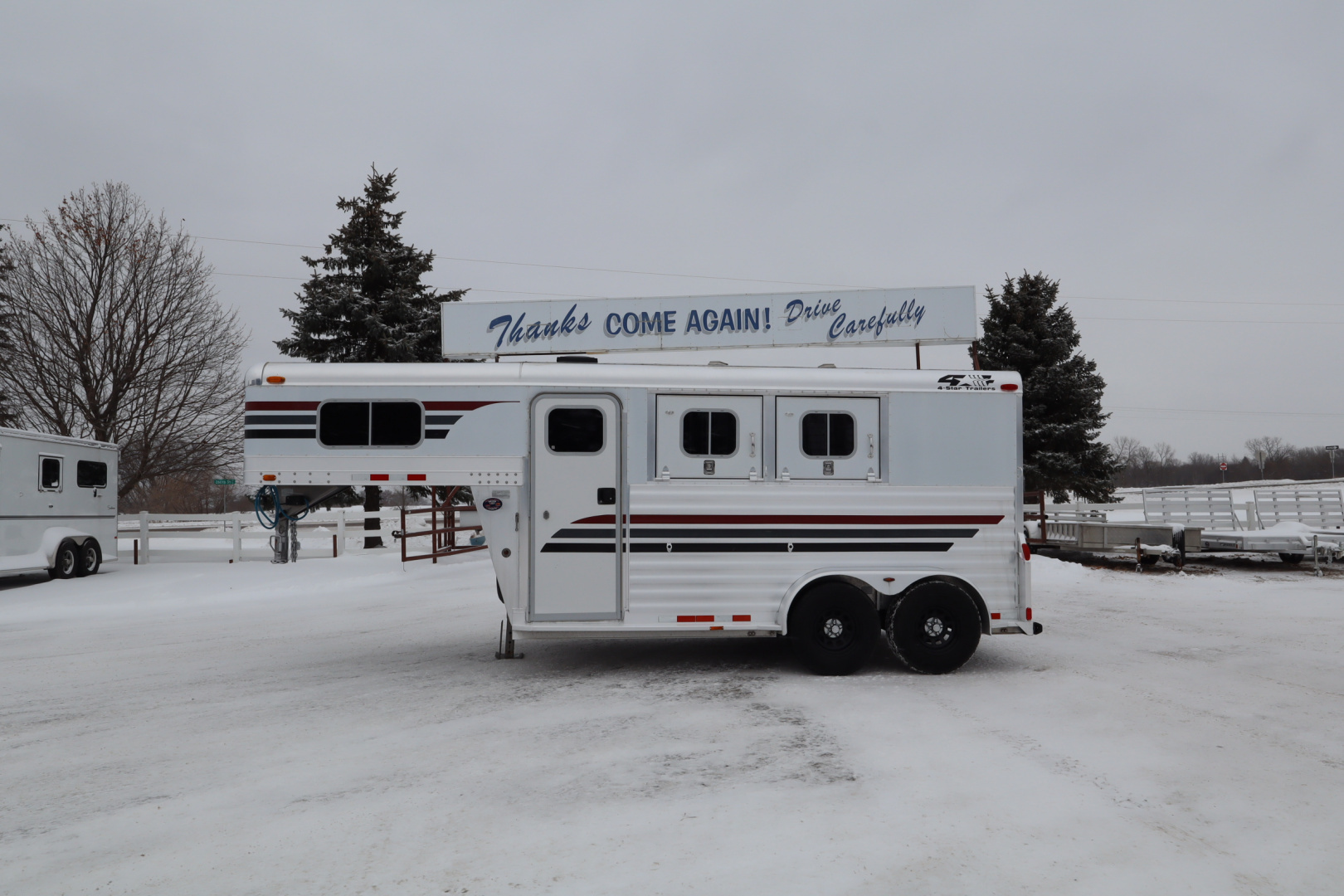 Used 2002 4-Star Trailers 2 Horse GN Trailer