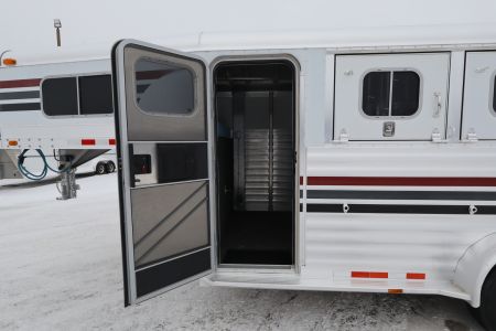 Used 2002 4-Star Trailers 2 Horse GN Trailer