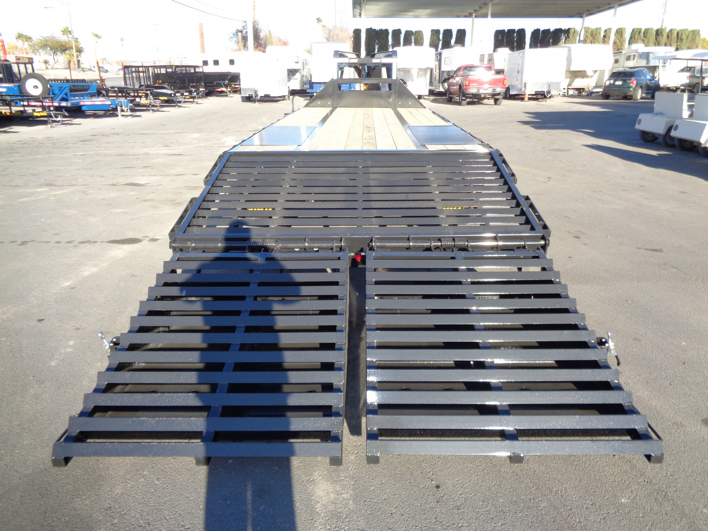 New 2027 Big Tex Trailer * 22GN-25D5A * 25ft Tandem Dual Wheel Gooseneck Trailer W/ Mega Ramps