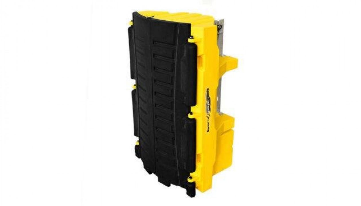 New SnowEx 1.5CY Renegade Helixx P150A Poly Hopper Salt Spreader **w/Lid, Inverted V, & Helixx Auger**Includes Installation
