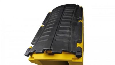 New SnowEx 1.5CY Renegade Helixx P150A Poly Hopper Salt Spreader **w/Lid, Inverted V, & Helixx Auger**Includes Installation