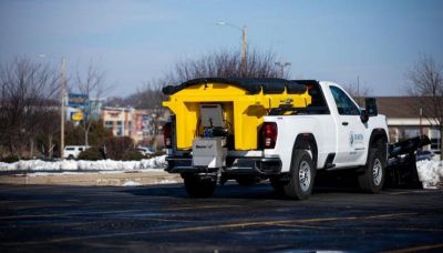 New SnowEx 1.5CY Renegade Helixx P150A Poly Hopper Salt Spreader **w/Lid, Inverted V, & Helixx Auger**Includes Installation