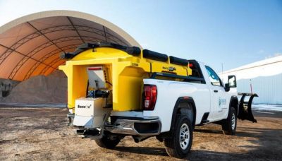 New SnowEx 1.5CY Renegade Helixx P150A Poly Hopper Salt Spreader **w/Lid, Inverted V, & Helixx Auger**Includes Installation
