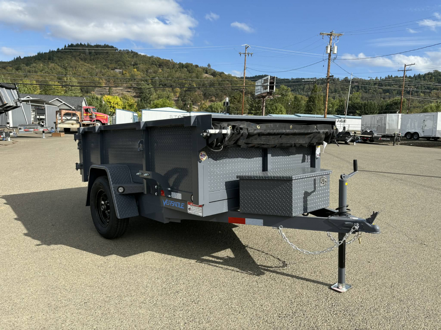 New MINI DUMP 2026 Versatile PTM58 5' X 8' 3500# SINGLE AXLE TRAILER GRAY