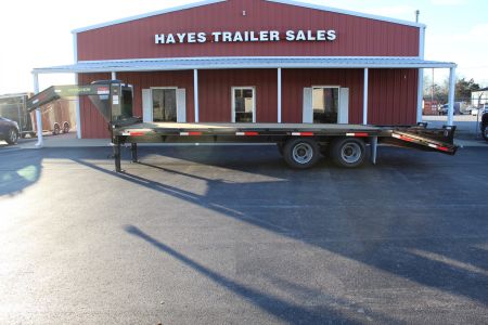 Consignment 2021 CornPro GOLDEN Equipment Trailer