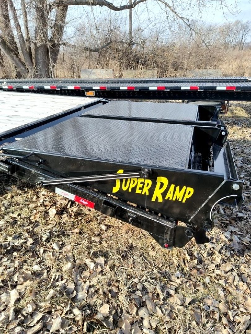 New 2024 Delta Mfg 25+5 Gooseneck Deckover Trailer
