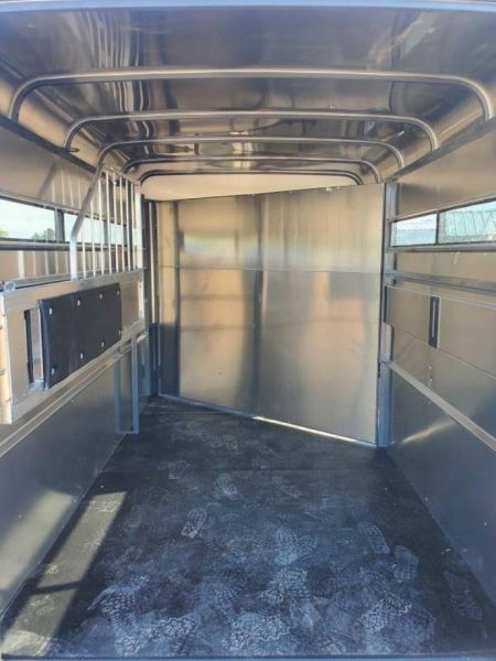 New 2025 Maverick 13' 2 Horse Trailer