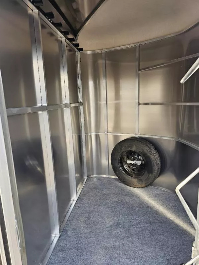 New 2026 Maverick 3 Horse Lite Deluxe Aluminum Horse Trailer