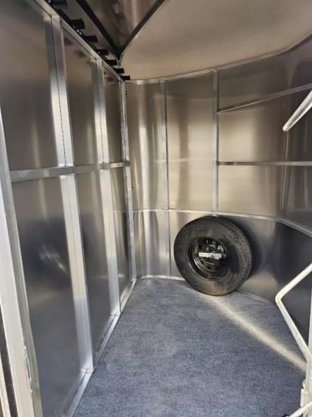 New 2026 Maverick 3 Horse Lite Deluxe Aluminum Horse Trailer