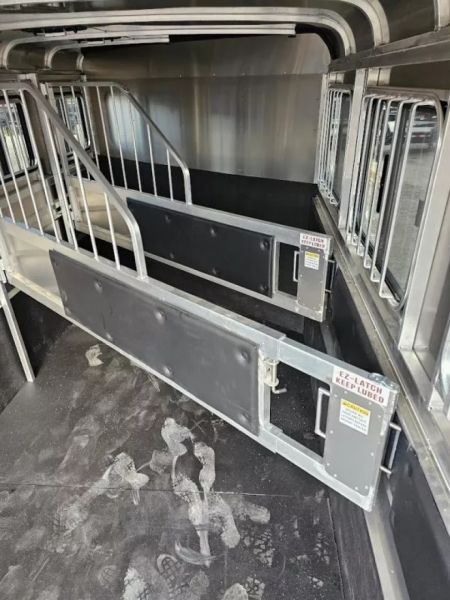 New 2026 Maverick 3 Horse Lite Deluxe Aluminum Horse Trailer