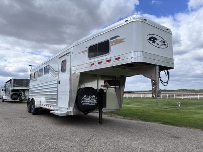 New 2027 4-Star Trailers 4 Horse Gooseneck Horse Trailer