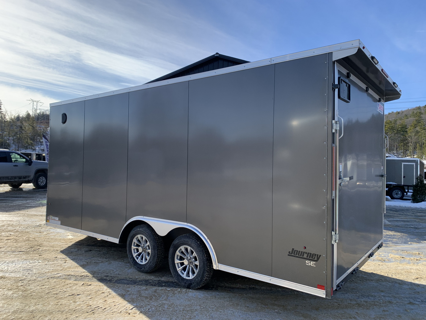 New 2026 Pace American 8.5x18 + 2ft V nose/ Rear Spoiler/ Journey SE / 7' Int. / 16" oc construction - 7000GVW