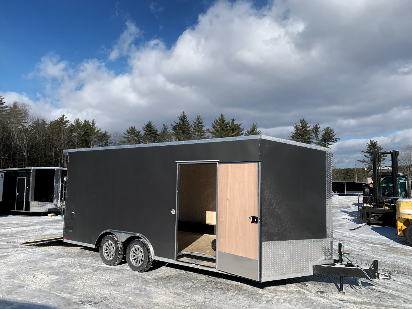 New 2026 Pace American 8.5x18 + 2ft V nose/ Rear Spoiler/ Journey SE / 7' Int. / 16" oc construction - 7000GVW