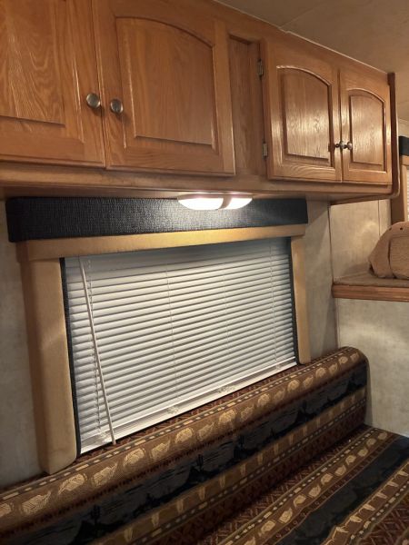 Used 2007 Bison Trailers 3 Horse 8'6" Living Quarter Horse Trailer