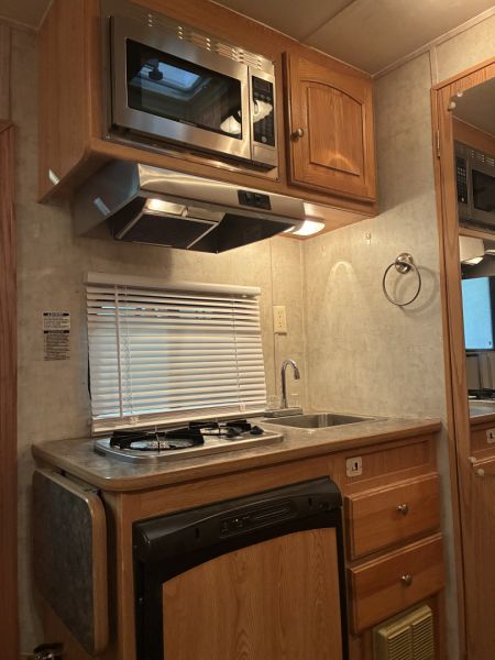 Used 2007 Bison Trailers 3 Horse 8'6" Living Quarter Horse Trailer