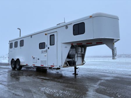 Used 2007 Bison Trailers 3 Horse 8'6" Living Quarter Horse Trailer
