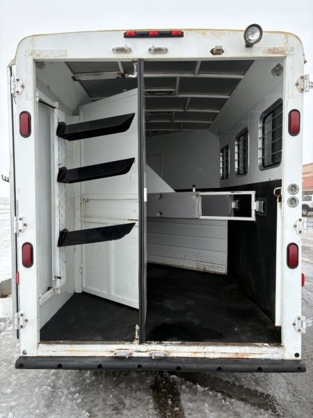 Used 2007 Bison Trailers 3 Horse 8'6" Living Quarter Horse Trailer