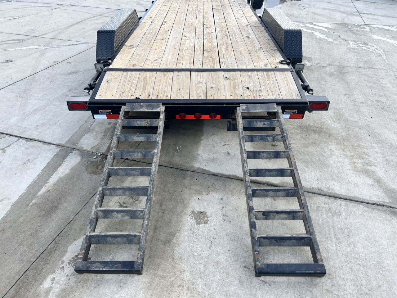 Used 2021 Load Trail 18’ flatbed Trailer 2-5200 lb axles=10K, dovetail, removable fenders, Slide In Ramps
