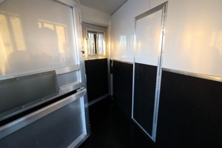 Used 2019 SMC 3 Horse LQ Horse Trailer