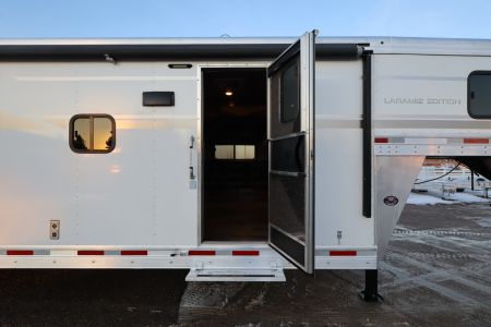 Used 2019 SMC 3 Horse LQ Horse Trailer