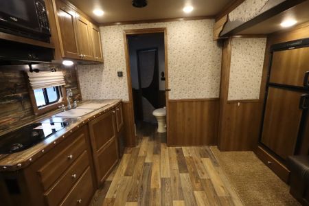 Used 2019 SMC 3 Horse LQ Horse Trailer