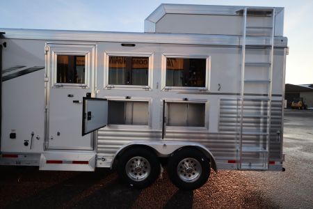 Used 2019 SMC 3 Horse LQ Horse Trailer
