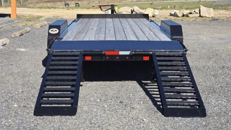 New 2026 Diamond C Trailers HEQ Equipment Trailer / 16,000 GVWR / 82"x22'