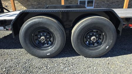 New 2026 Diamond C Trailers HEQ Equipment Trailer / 16,000 GVWR / 82"x22'