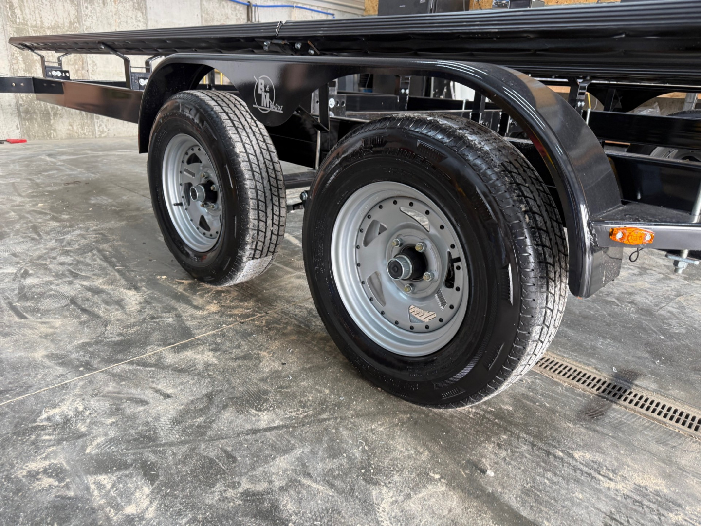 New 2027 Haul-Rite Trailers FS25-26 Super-HD Tritoon Pontoon Boat